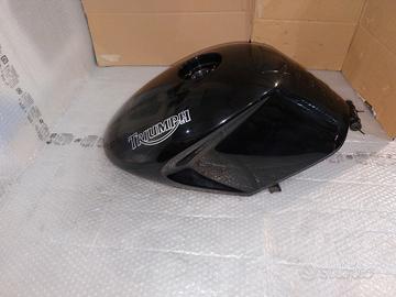 Serbatoio benzina triumph speed triple 1050