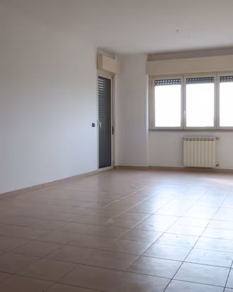 Titolo: Latina, spazioso e luminoso 136 mq