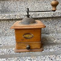 Coppia di macinacaffè vintage