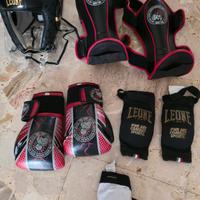 attrezzatura per la thai boxe