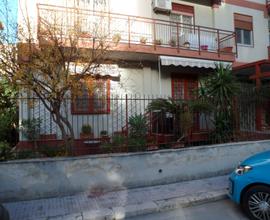 Appartamento 80+50mq ristrutt. a/c in condominio