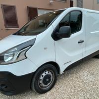 Renault Trafic T29 dCi 120cv €7.600