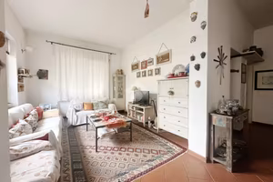 4 LOCALI A CARRARA