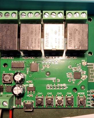Modulo relè Smart Switch WiFi a 4 canali.