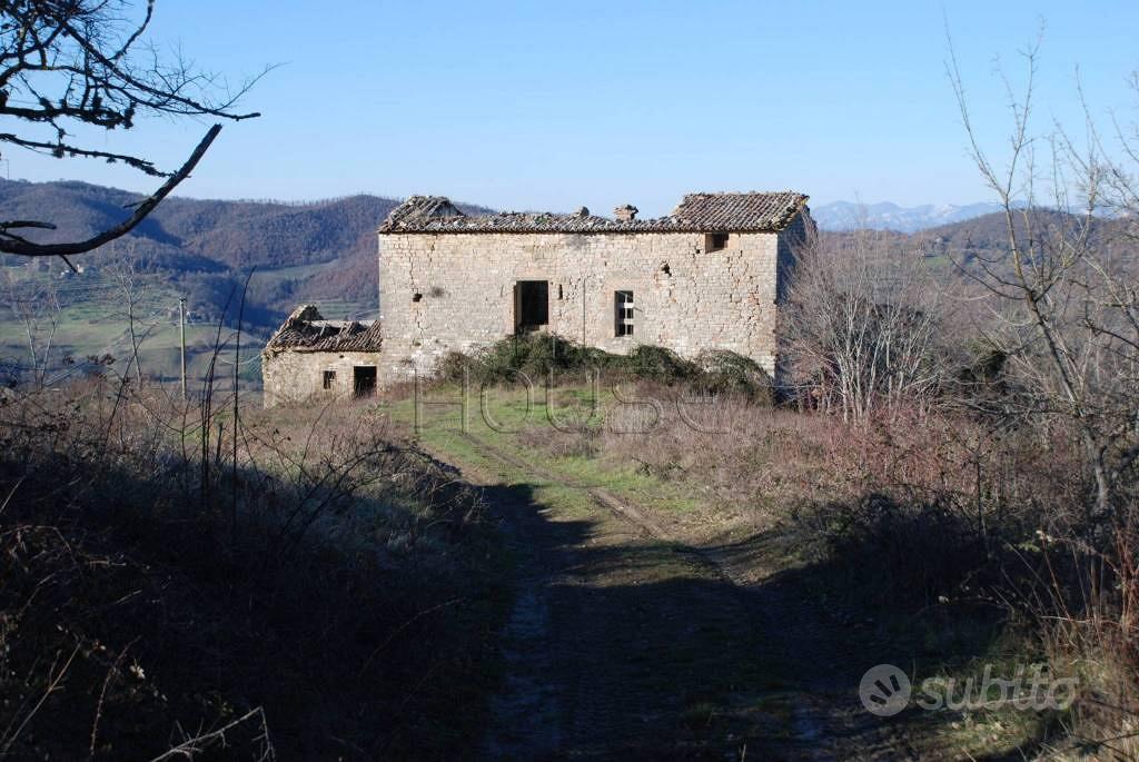 Rustico / Casale di 1150 m² con più di 5 locali a - Vista 3