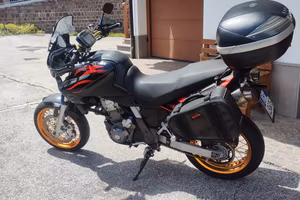 Aprilia Pegaso Factory tris valigie 07/2008