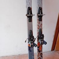 sci  alpinismo e attacchi scarponi e pelli