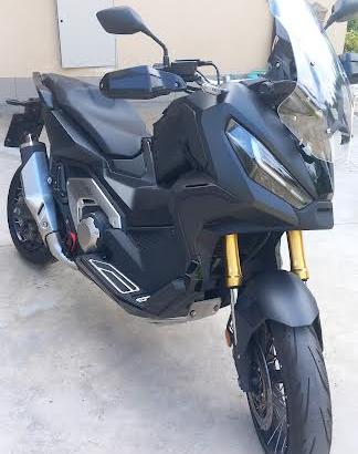 HONDA X-ADV 750