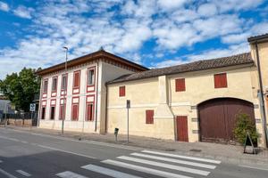Villa "liberty" con annessa barchessa e parco