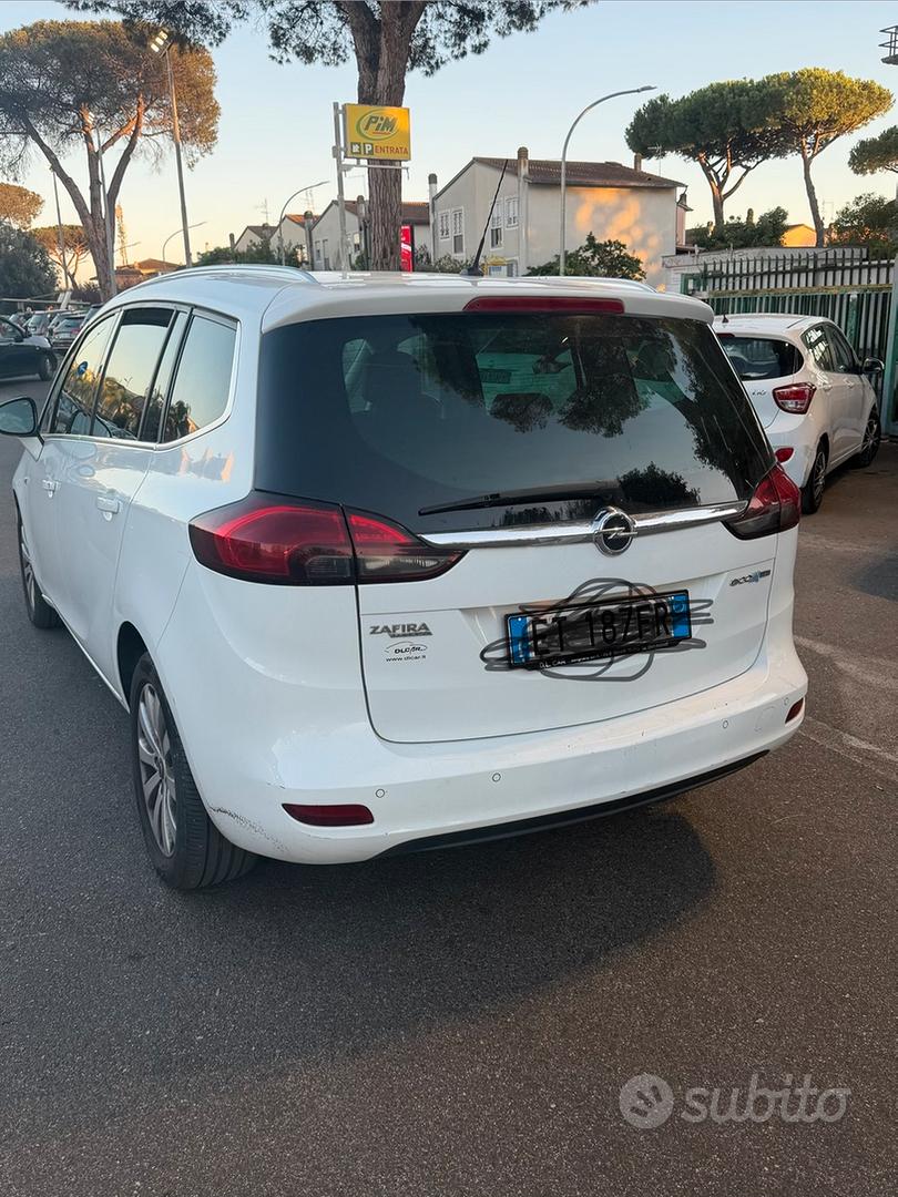 Opel Zafira 2014 photo 2