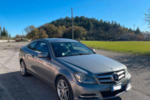 Mercedes classe C220 coupé