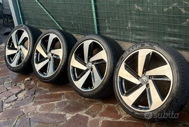 CERCHI IN LEGA R18 VW GOLF GTI GOMME 225/40/18