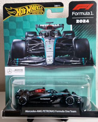 Hot Wheels Mercedes AMG Petronas W15 Russell #63