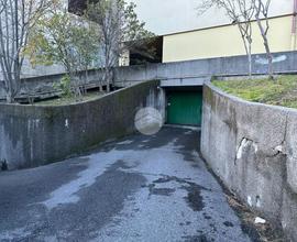MAGAZZINO A GENOVA