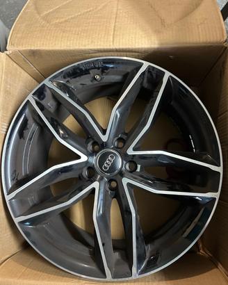 4 Cerchioni raggio 19 non originali Audi