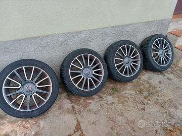 Cerchi in lega con gomme 4 stagioni