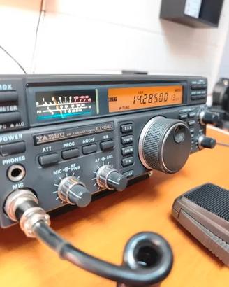 Stazione Radioamatoriale Yaesu