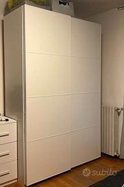 armadio a due ante scorrevoli bianco