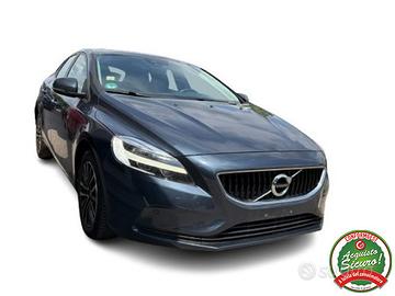VOLVO V40 Momentum D2