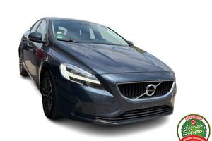 VOLVO V40 Momentum D2