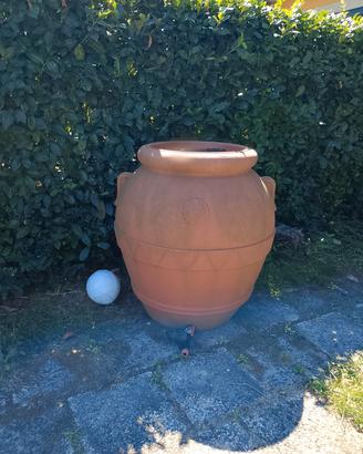 serbatoio acqua a forma di anfora