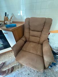 Poltrona relax elettrica reclinabile beige