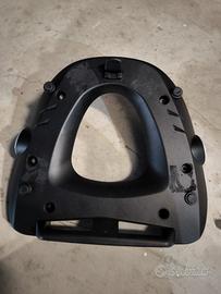 piastra bauletto GIVI