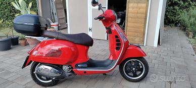 Piaggio Vespa 300 GTS - 2012