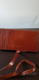 POCHETTE IN PELLE MARRONE 