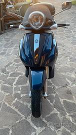 Piaggio beverly 400