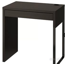 Scrivania (Ikea) marrone nero con cassetto