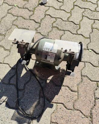 Smerigliatrice da tavolo