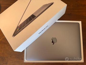 Macbook Pro 13” 2018 touchbar 8gb ram 256 gb ssd