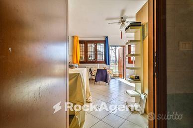 MONOLOCALE CON INGRESSO SEMINDIPENDENTE E DOPPIA E