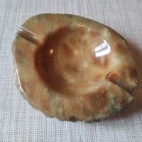 meraviglioso posacenere in alabastro