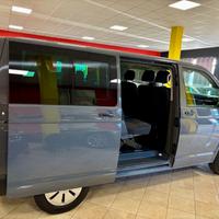VOLKSWAGEN T6.1 Caravelle 2.0 TDI 110CV 9 POSTI