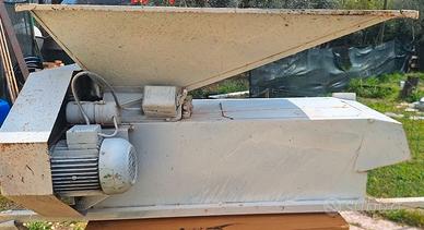 Sgrappolatrice per uva