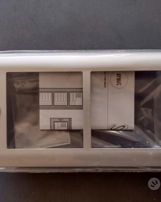 Telaio porta modulo con cornice art. 1145/62