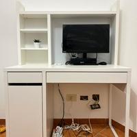 Scrivania Ikea (Micke) completa