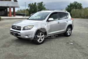 TOYOTA RAV4 2.2 D-4D 177 CV Luxury
