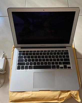 Apple Macbook Air 2011 ( non si avvia )