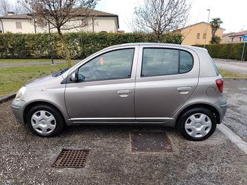 TOYOTA YARIS VVT-I 1.0 anno 2004