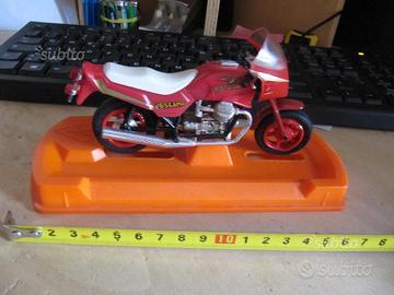 Moto Guzzi Lario v 650 Guiloy