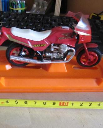 Moto Guzzi Lario v 650 Guiloy