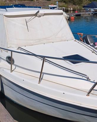 Barca cabinata Saver 23