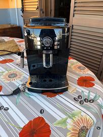 Macchinetta del caffè de longhi magnifica s