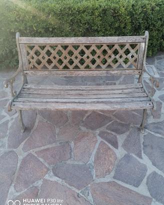 Panchina da giardino in ghisa