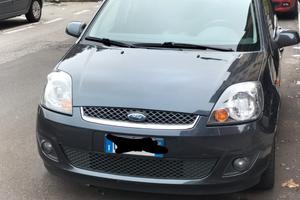 Ford Fiesta titanium 