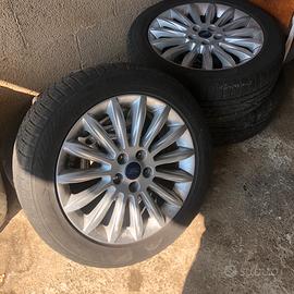 Cerchi con gomme 225/50R17