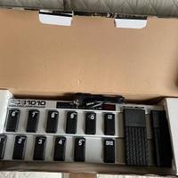 Pedaliera midi Behringer FCB 1010